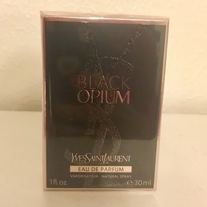 Yves saint Laurent - Black Opium Eau de Parfum
1oz